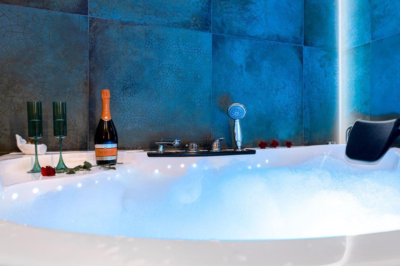 Jacuzzi & Bike Apartment, Kraków Eksteriør billede