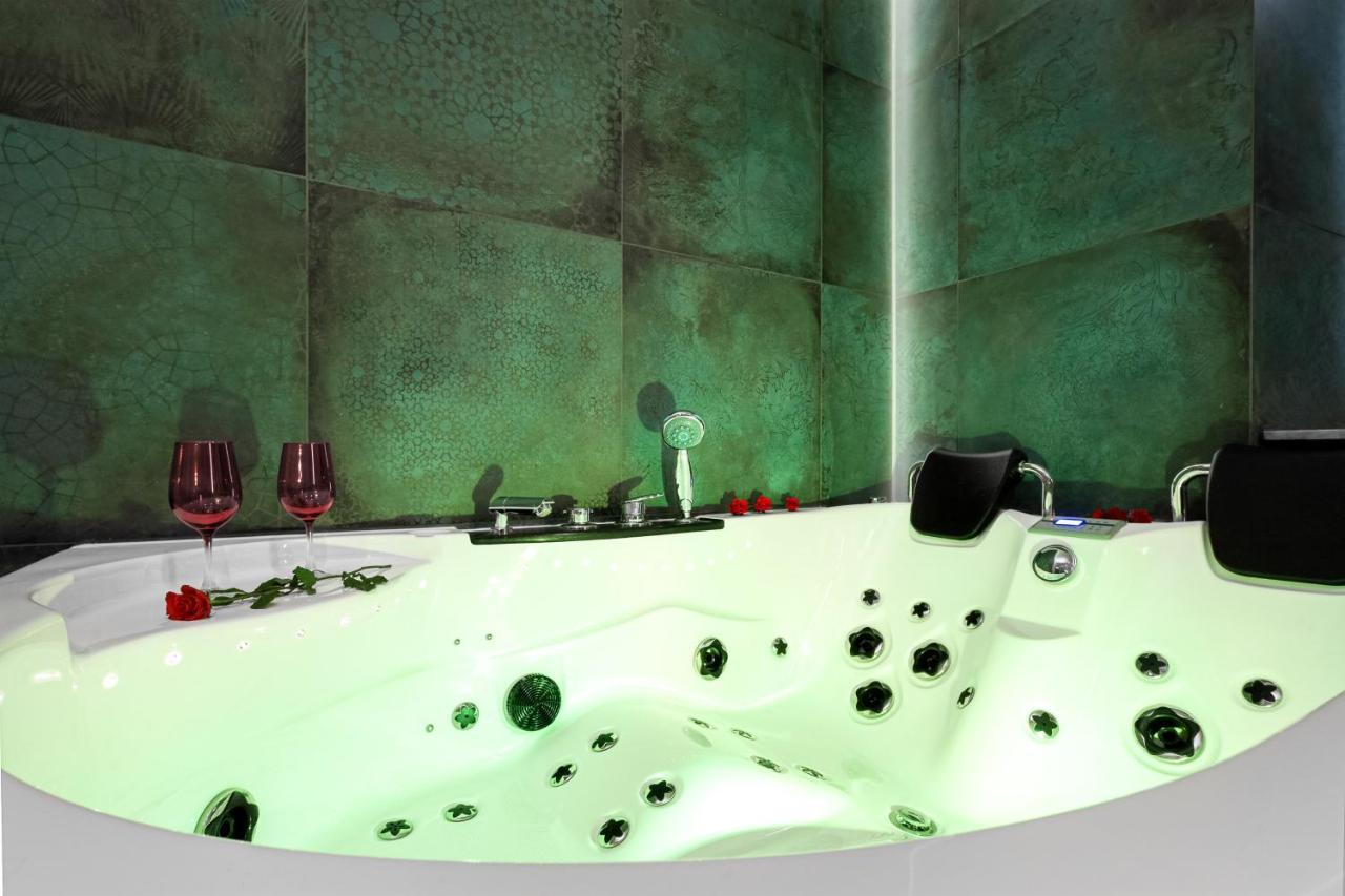 Jacuzzi & Bike Apartment, Kraków Eksteriør billede