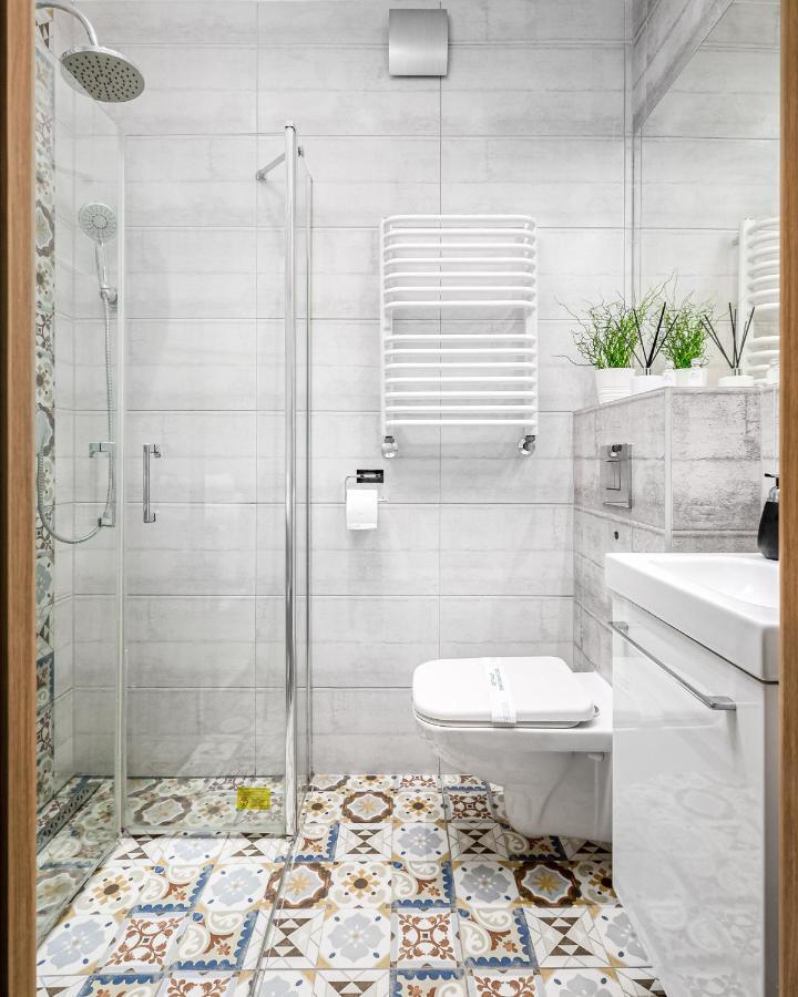 Jacuzzi & Bike Apartment, Kraków Eksteriør billede