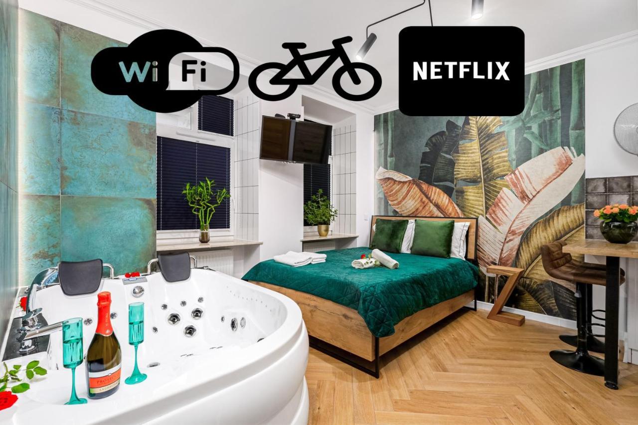 Jacuzzi & Bike Apartment, Kraków Eksteriør billede